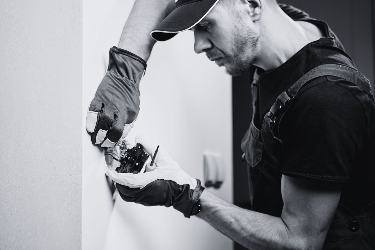 Electricians team image