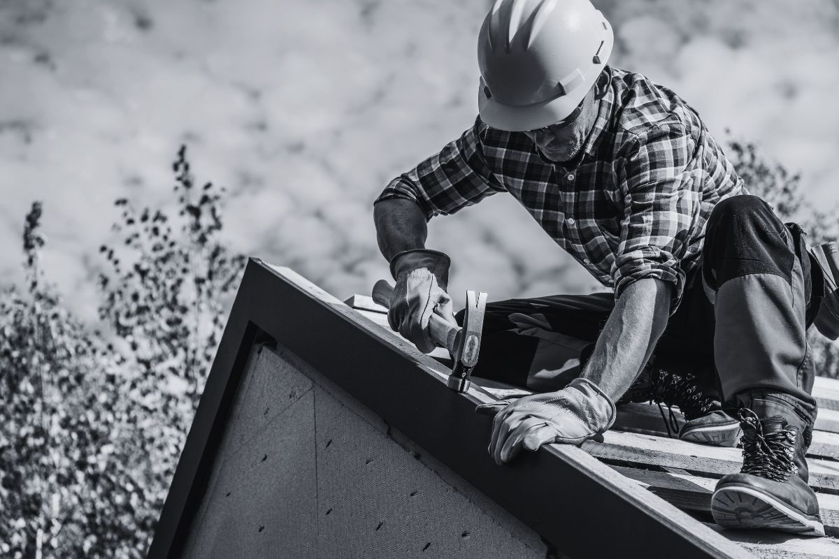 Roofers team